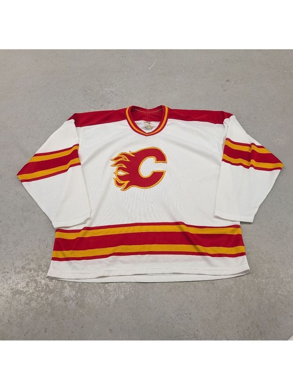 Vintage 90s Calgary Flames NHL CCM Hockey Jersey